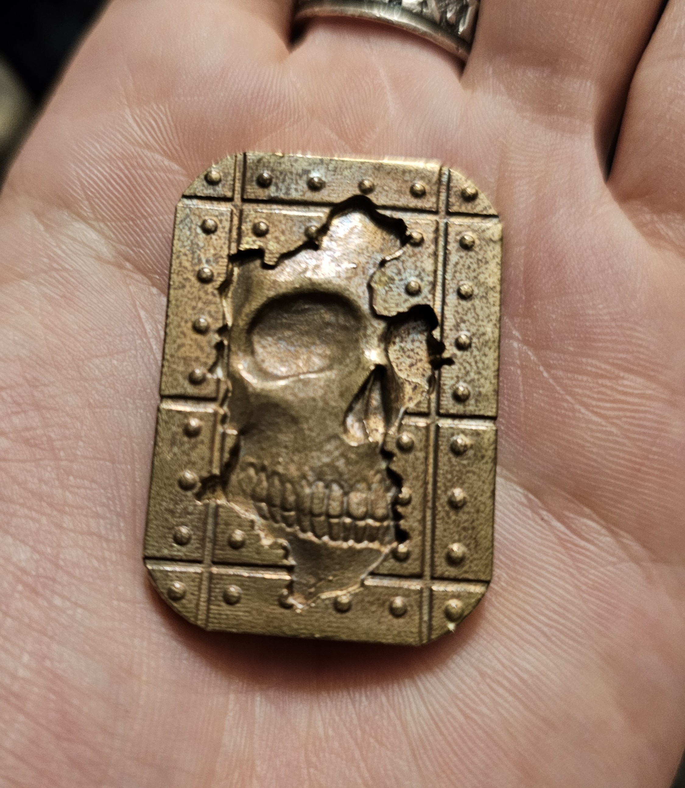 Memento Mori Worry Stone Finger, Hand, Person, Bronze, Zubehör, Bronze, Finger, Hand, Person, Zubehör