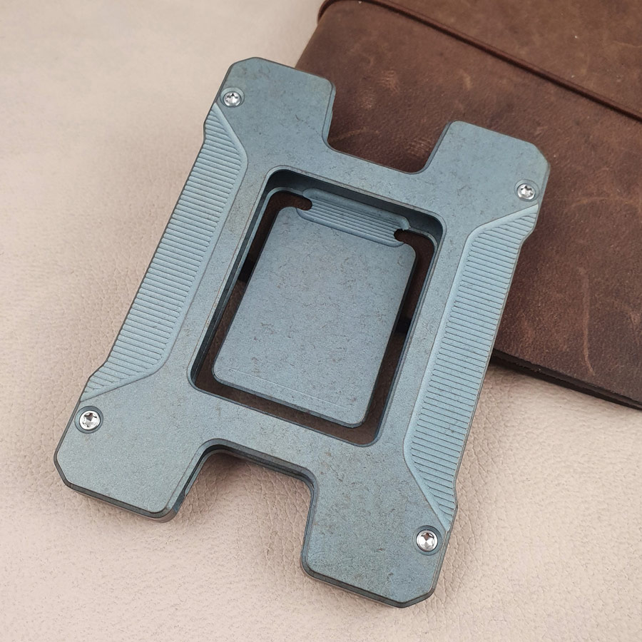 AnsoMatrixCuprumiQ37DR1cAdsnC Anso Matrix Cuprum Cardholder