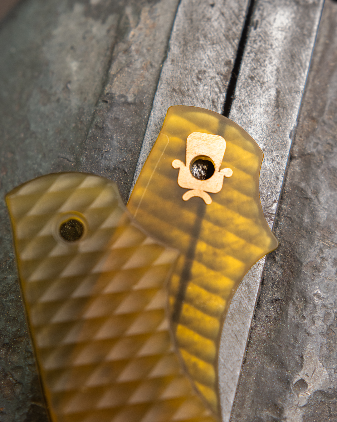 Cross Cut Ultem Schalen für UK Pen Knife – Bild 4