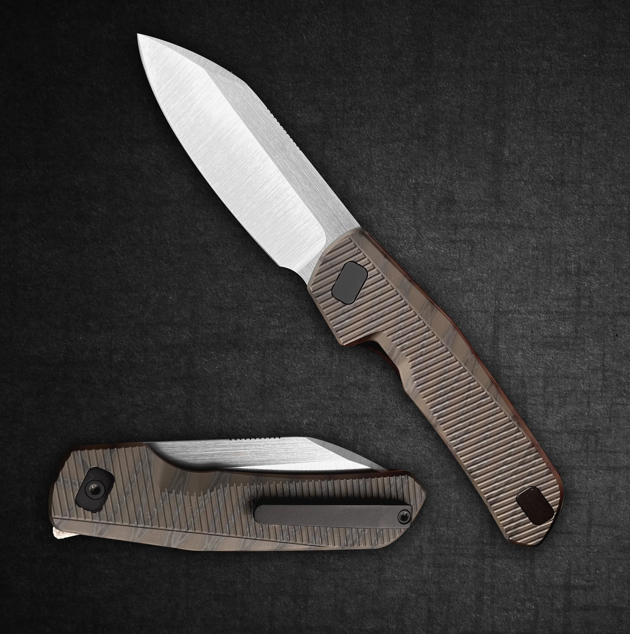 Divo Knives Chaser - Flamed Camo Divo Knives Chaser - Flamed Camo