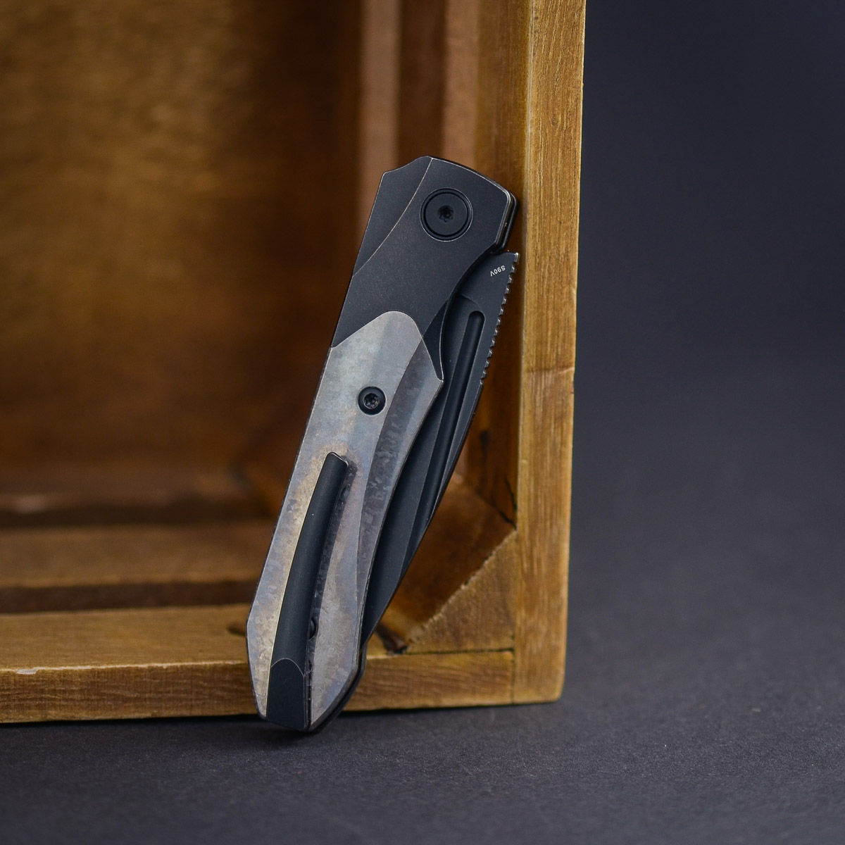 Griffin 1946 Slipjoint Grey Crystal Titanium – Bild 3