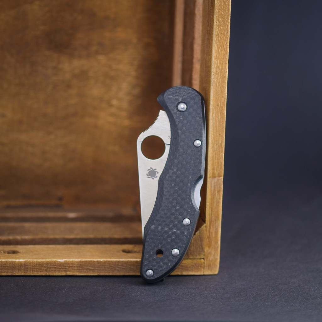 Spyderco Delica 4 K390 X Flytanium Carbon Fiber – Bild 2