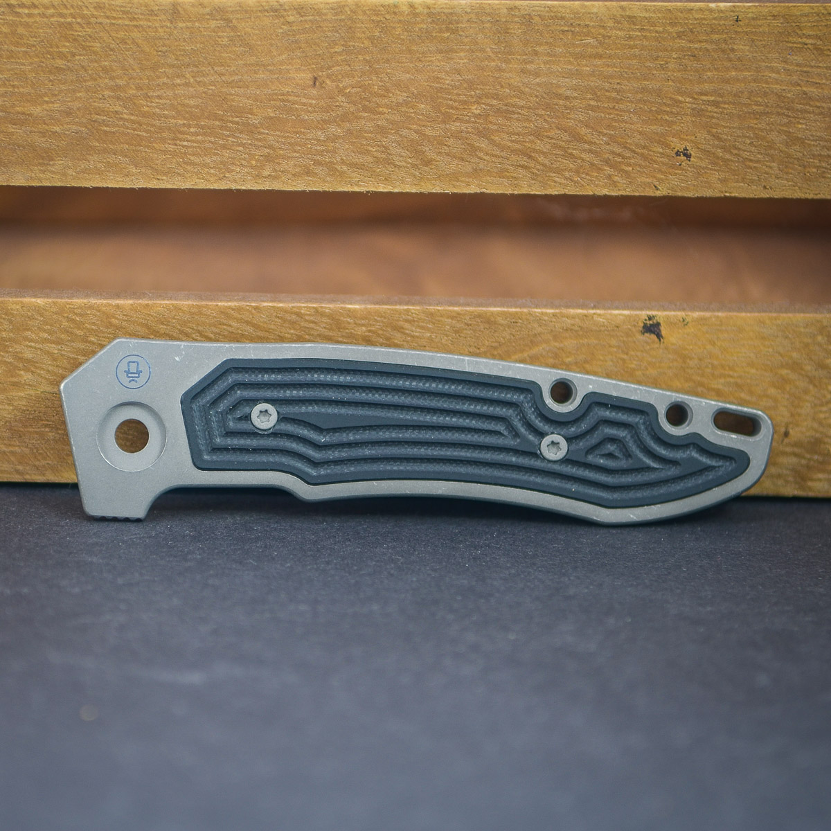 Stahlwerk Cult Griffschale KnifeLounge Exclusive Stahlwerk Cult Griffschale KnifeLounge Exclusive
