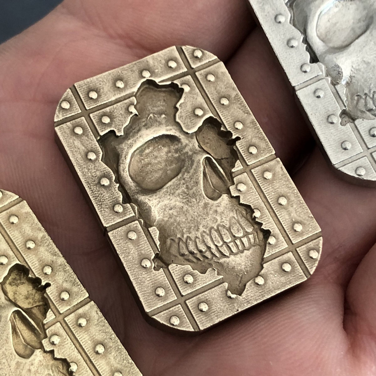 MementoMoriBronze Memento Mori Worry Stone