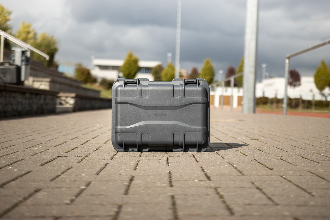 KnifeLounge-Case-03Hny4N41i2HPEE