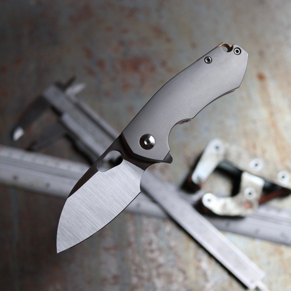 TiSquare_1160x Giantmouse ACE RIV Titanium