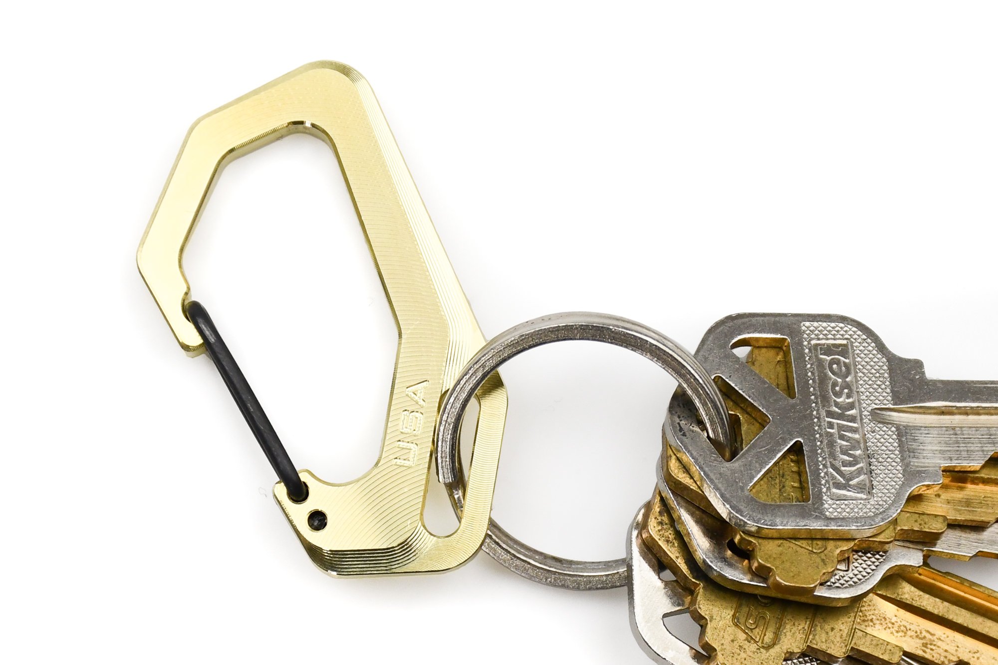 trayvax-carabiner-brass-3_2000x