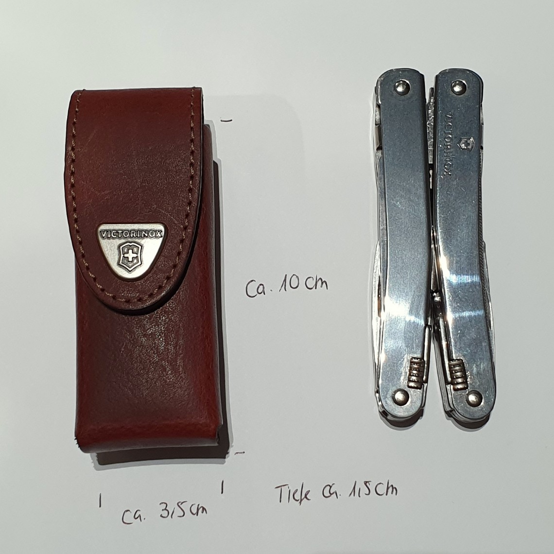 Victorinox Gürteletui Leder-Etui mit drehbarer Gürtelklammer /Leather Casewith rotatable belt clip
